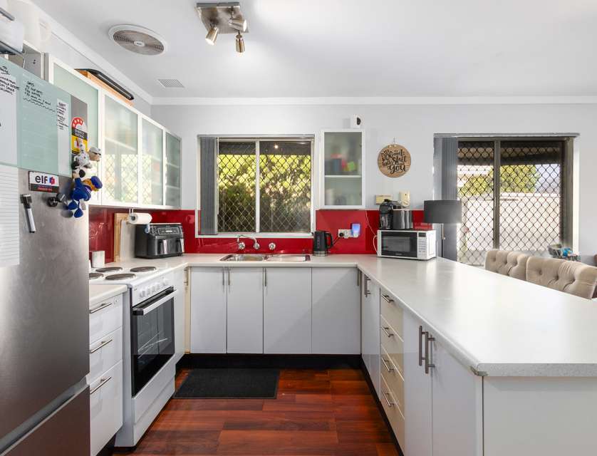 Address Withheld, Gosnells, WA 6110, 2 Bedrooms, 1 Bathrooms, Apartment
