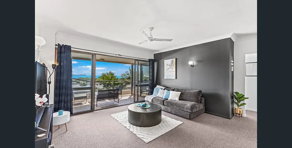 Coastal Living with Stunning Whitsunday Ocean Views