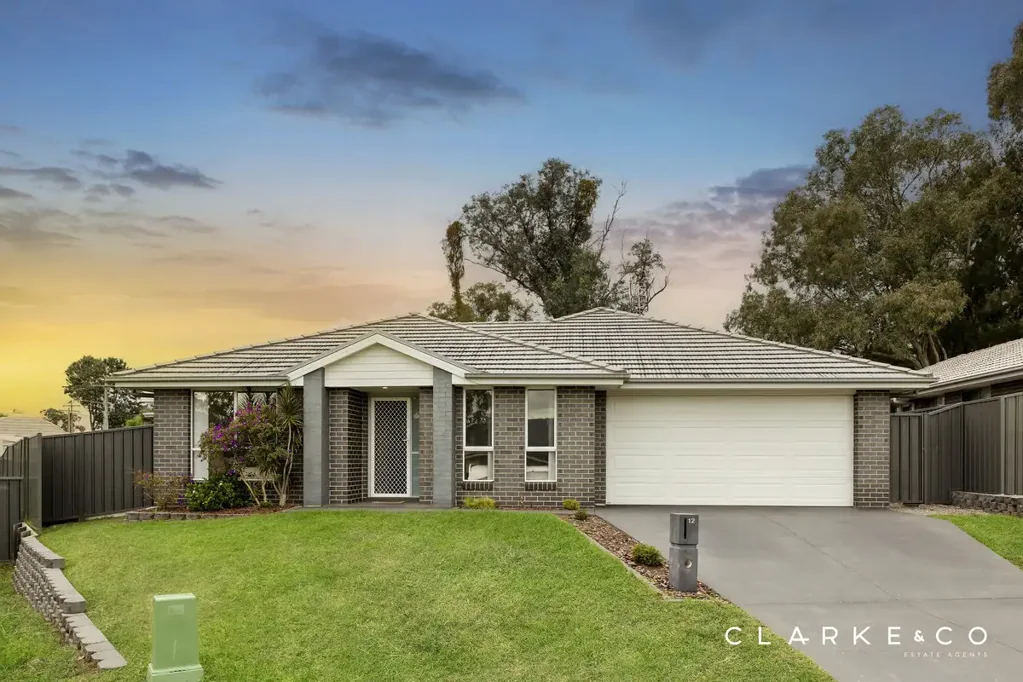 Cessnock 5房  EASY FAMILY LIVING IN A CONVENIENT LOCATION!