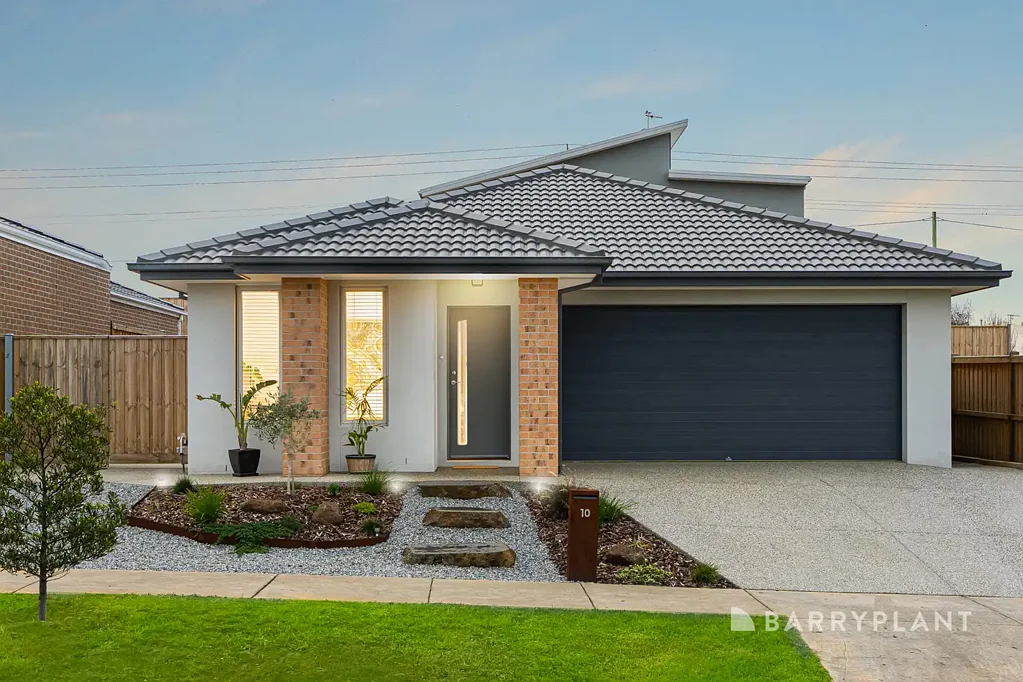 Waurn Ponds 4chambre Premium Family Living with Smart Home Technology
