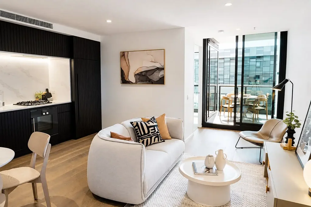 Oversized 1 Bedroom Apartment