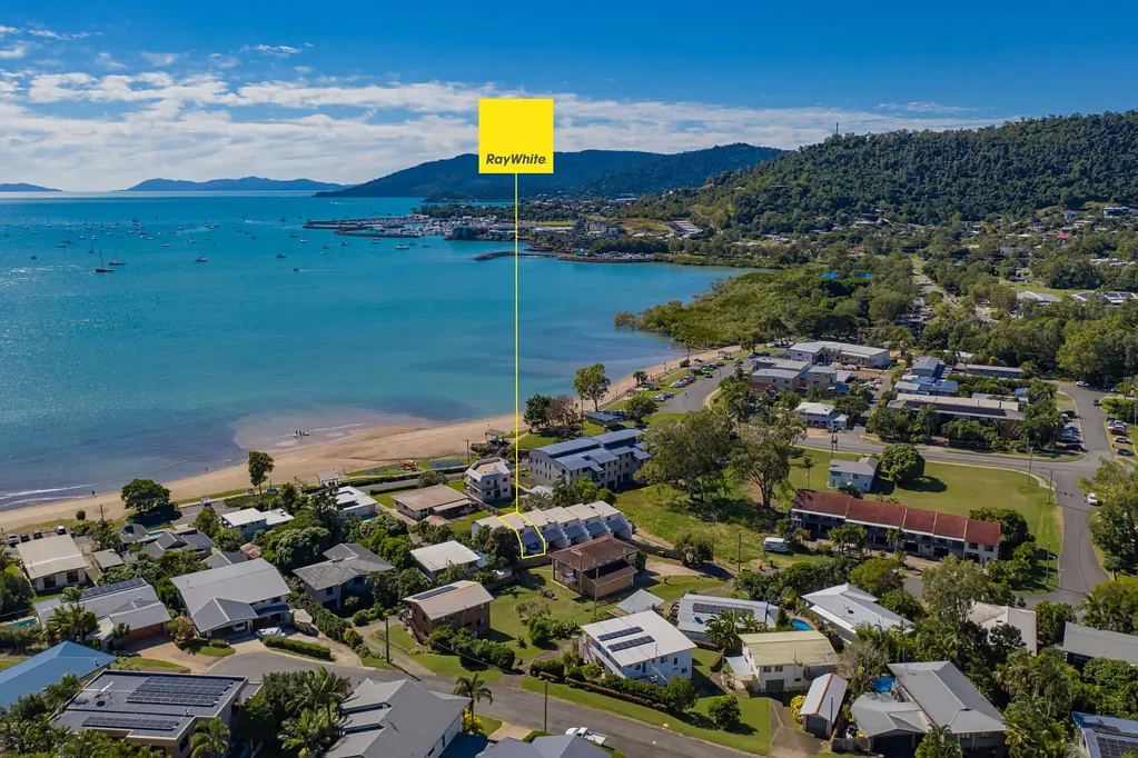 5/1a Pleasant Drive, Cannonvale, QLD 4802