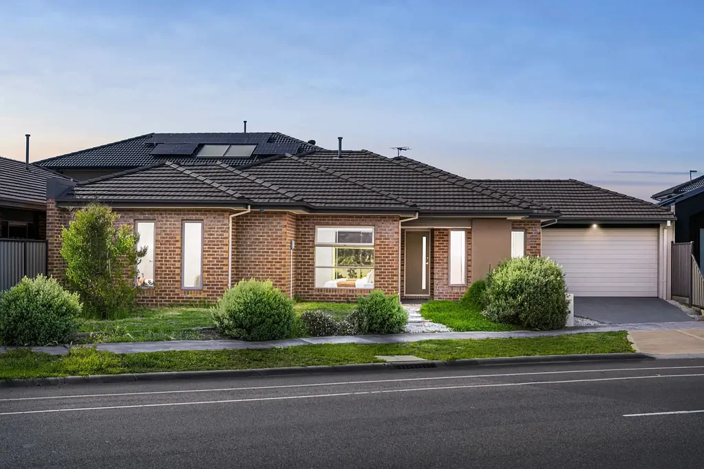 Modern Family Living in a Prime Location!