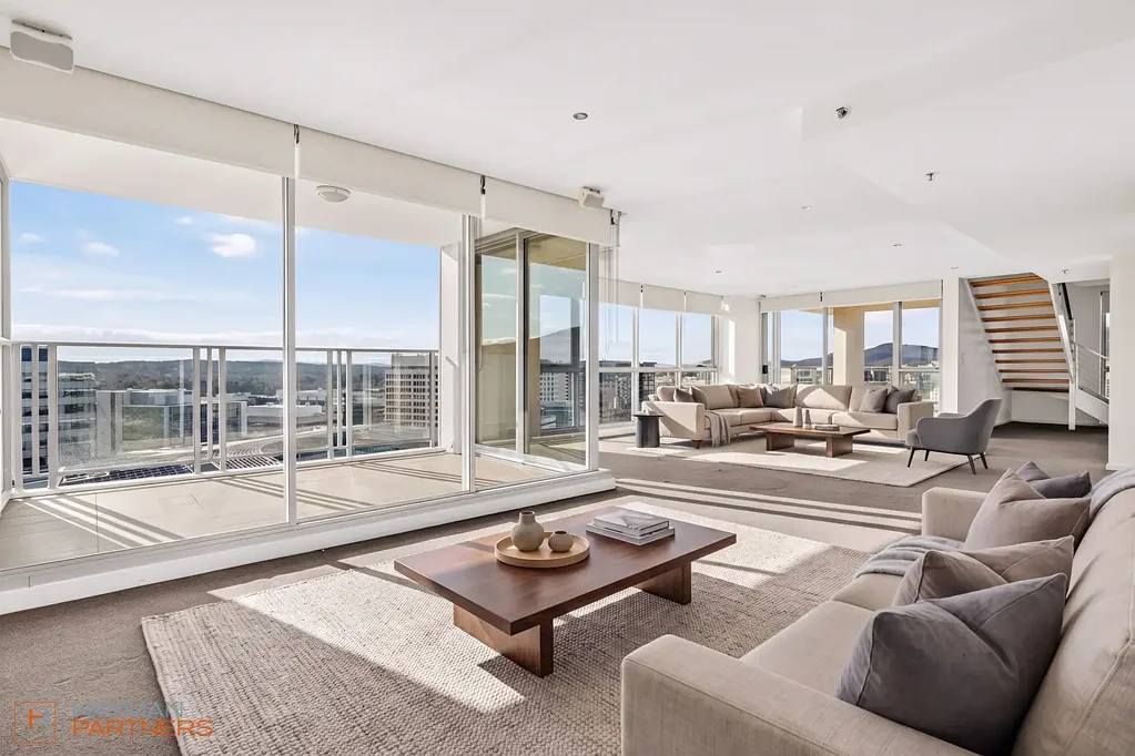 City 4Moenga Big city views, generous living and a penthouse way of life