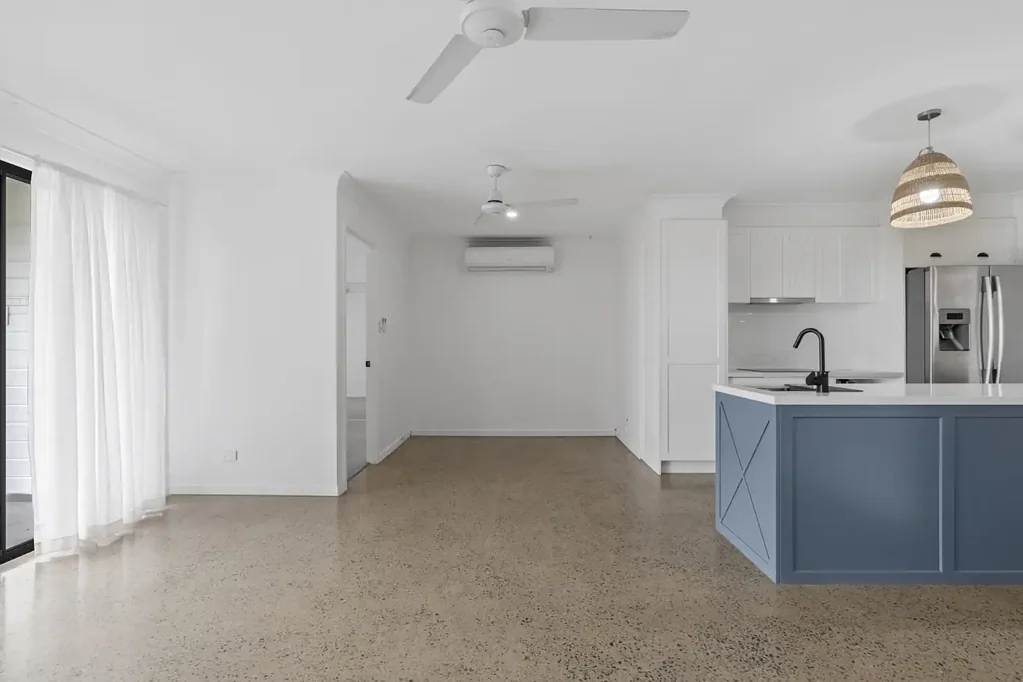 Charming 3-Bedroom Townhouse in a Tranquil Setting!