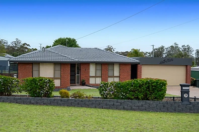 Rosenthal Heights 3 Slaapkamer More Than Meets the Eye – Family Home with Incredible Extras