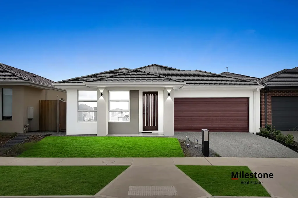 Clyde North 4房  Stylish & Spacious Family Home: Prime Location, Ideal for Families and Investors !