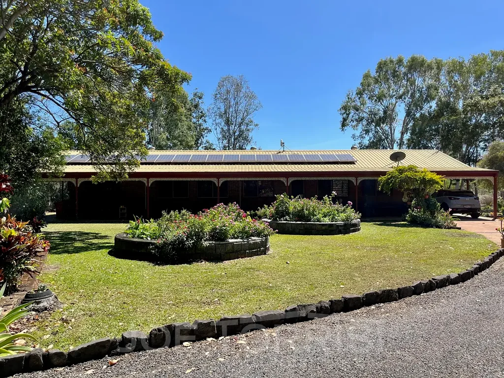 Mareeba 4房  EXCEPTIONAL ACREAGE ONLY MINUTES FROM TOWN