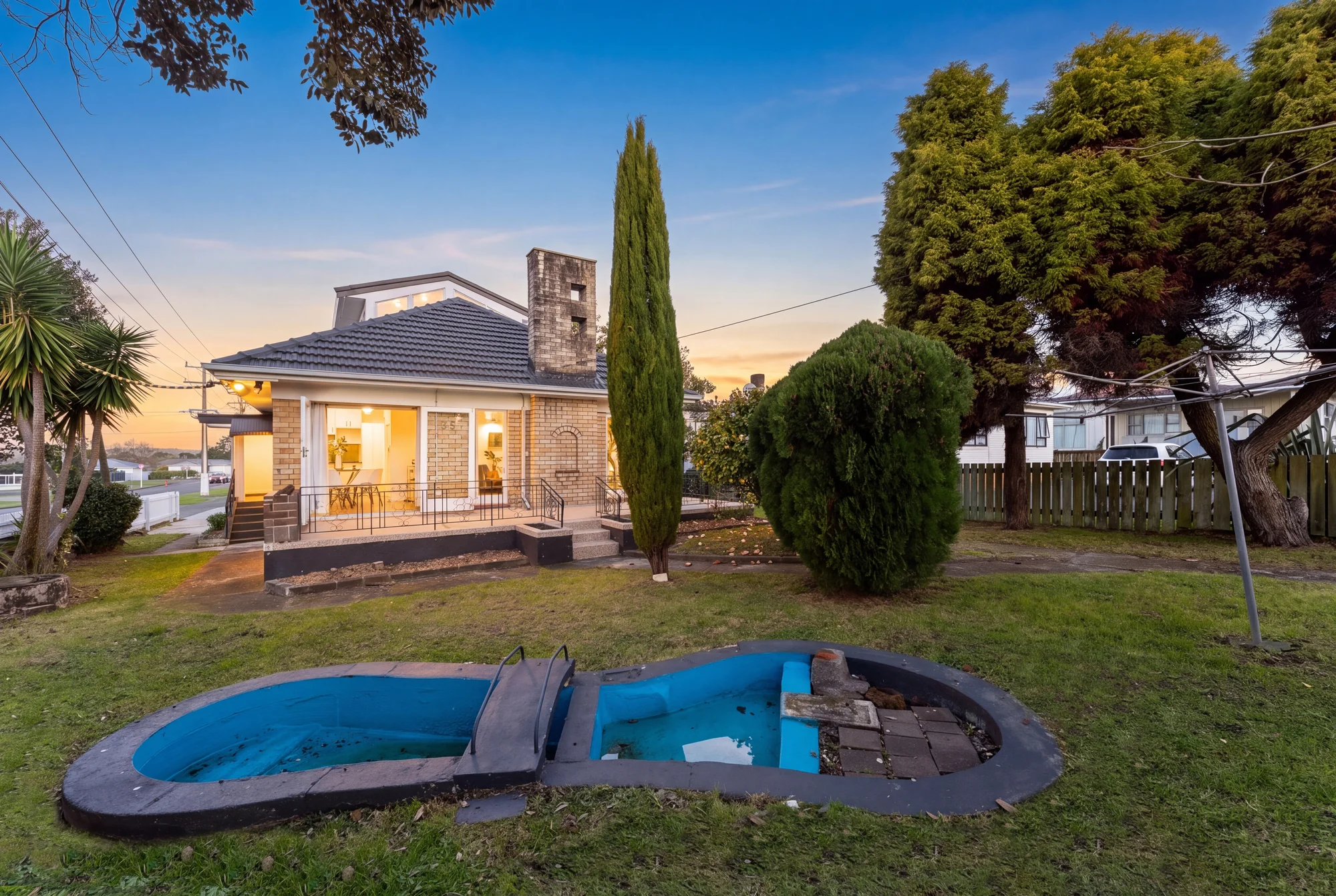 Kelston 4chambre Brick & Tile | Freehold Property