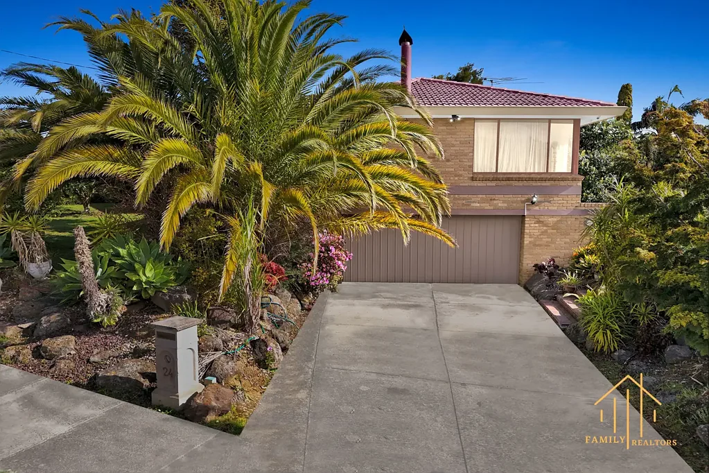 Dandenong North 4Phòng ngủ Spacious Family Living in the Heart of Rosewood Downs