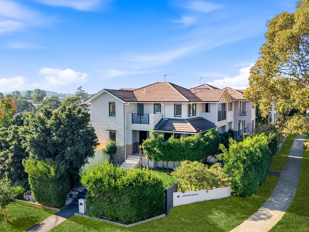 Mount Annan 5部屋 Prestigious Garden Gates Living | Spacious Family Home on a Prime Corner Parcel