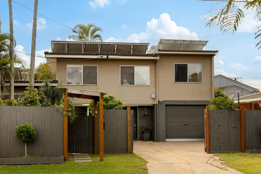 Clontarf 4 Bedroom Updated Family Entertainer with Poolside Living in Prime Clontarf Pocket