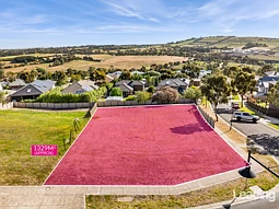 114 Belleview Drive, Sunbury