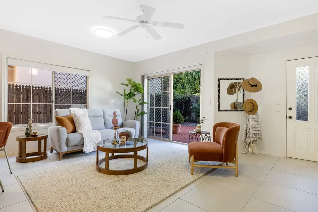 Close to Absolutely Everything - Modern Beachside Bliss!