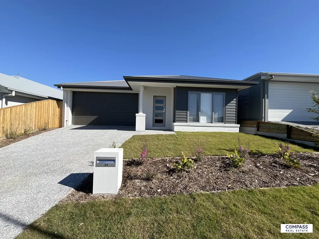 Contemporary Family Living in 5 Bedroom Home!