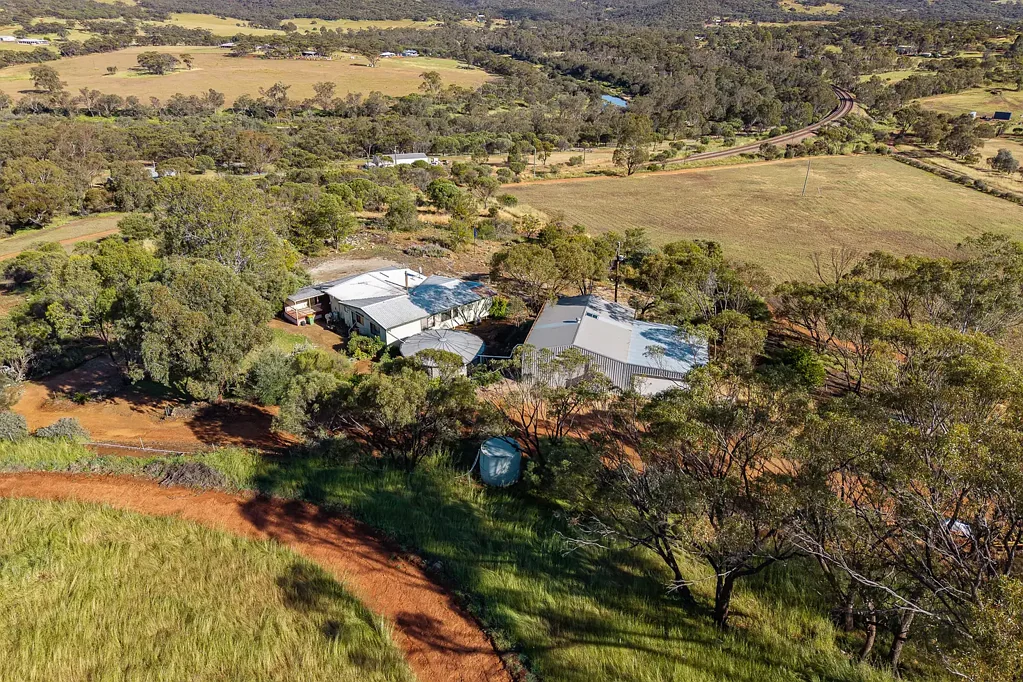 113 Clarkson Street, West Toodyay, WA 6566