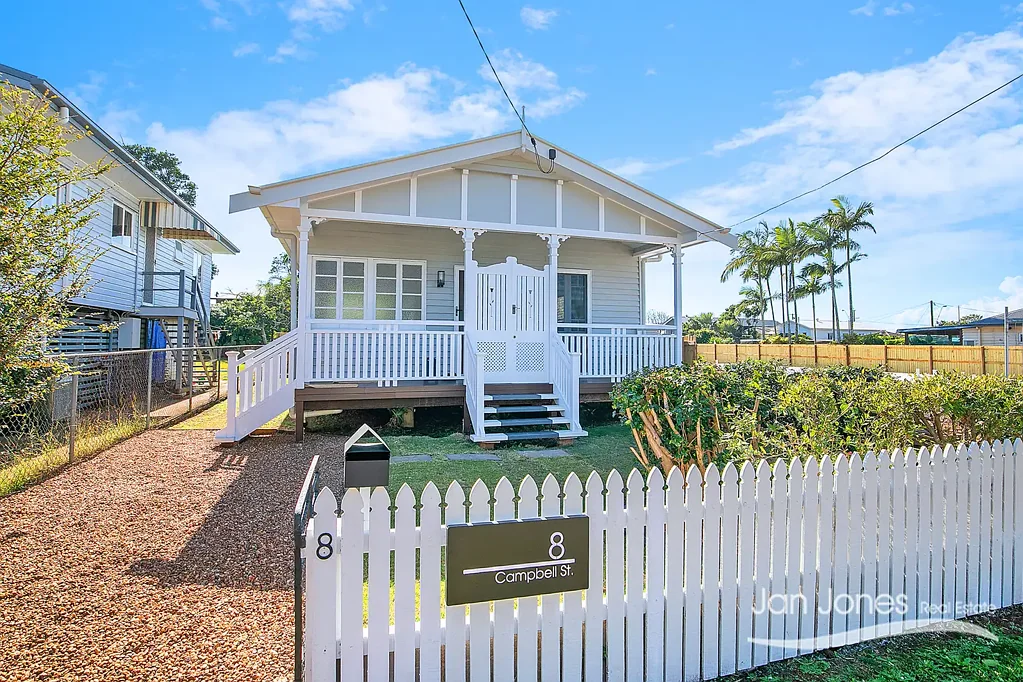 Scarborough 3 Bedroom COASTAL CHARM IN SCARBOROUGH