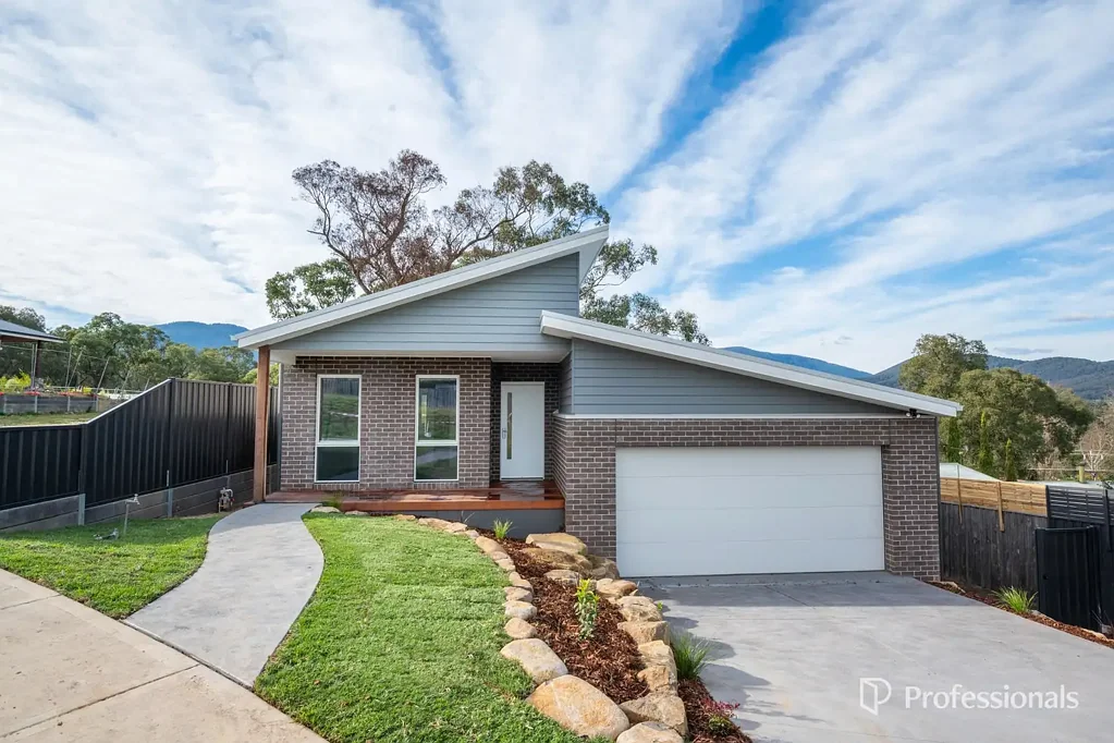 Yarra Junction 3房  MODERN LIVING WITH A VIEW