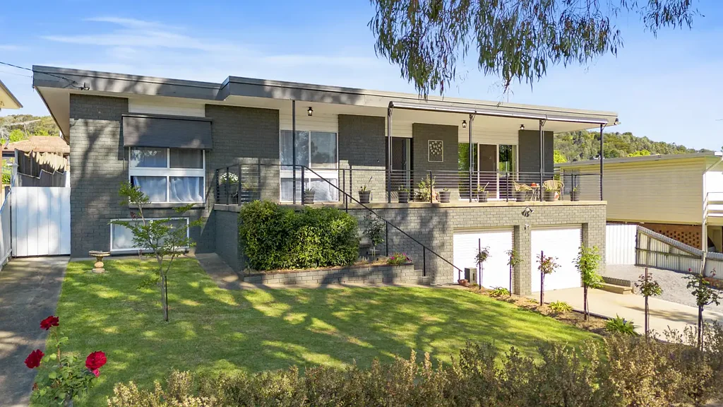 Myrtleford 4 Bedroom Prime Position On Standish Street