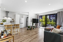 8/71 Hobsonville Point Road, Hobsonville