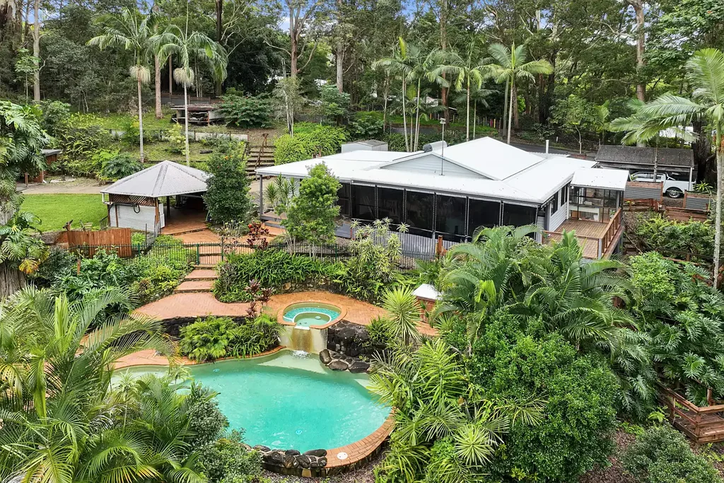 Tanawha 3ห้องนอน Affordable Dual Living Acreage – As Rare as the Proverbial Hen's Teeth!!