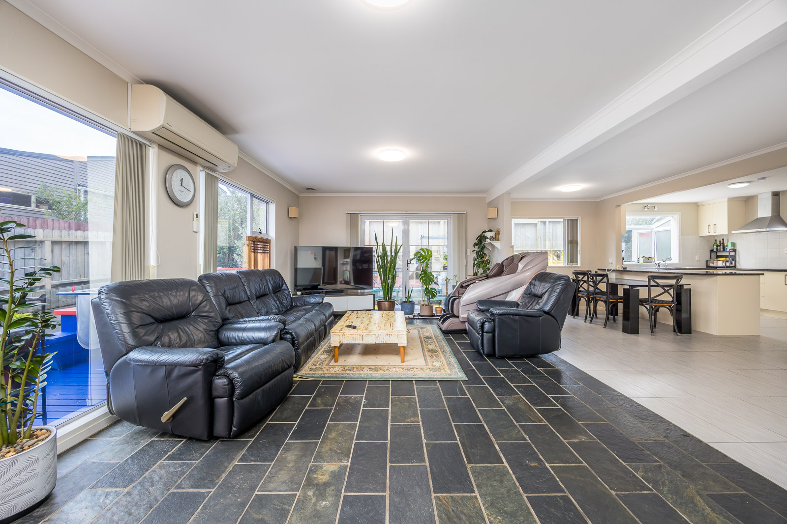 6 Oteha Valley Road, Northcross, photo 10