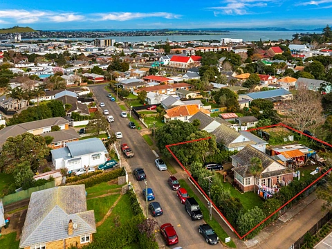 Onehunga 7 Bedroom 1,284M² FLAT CORNER SITE IN THAB ZONE