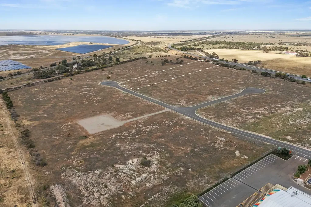 Tailem Bend Perfect opportunity on the outskirts of Tailem Bend!