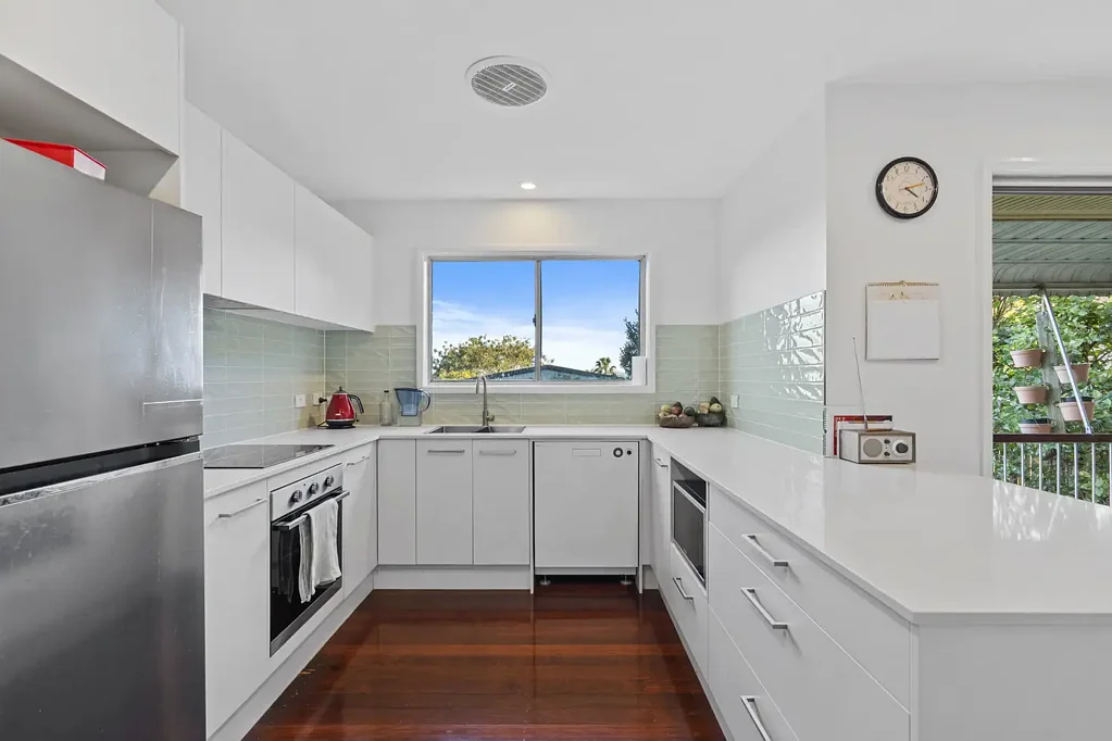 Family Home With Spacious Garage & Workshop or Storage Area