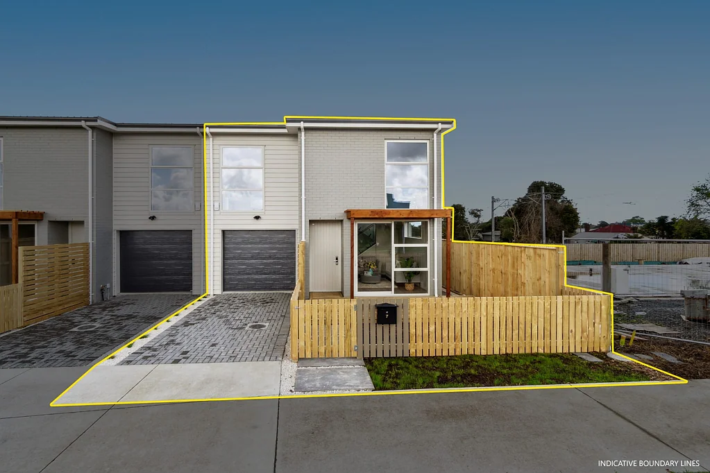 Takanini 4chambre Corner Home Priced To Sell