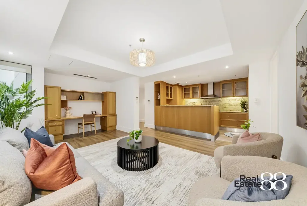 East Perth 2બેડરૂમ TWO COURTYARDS. TWO LIVING AREAS. ONE RARE FIND.