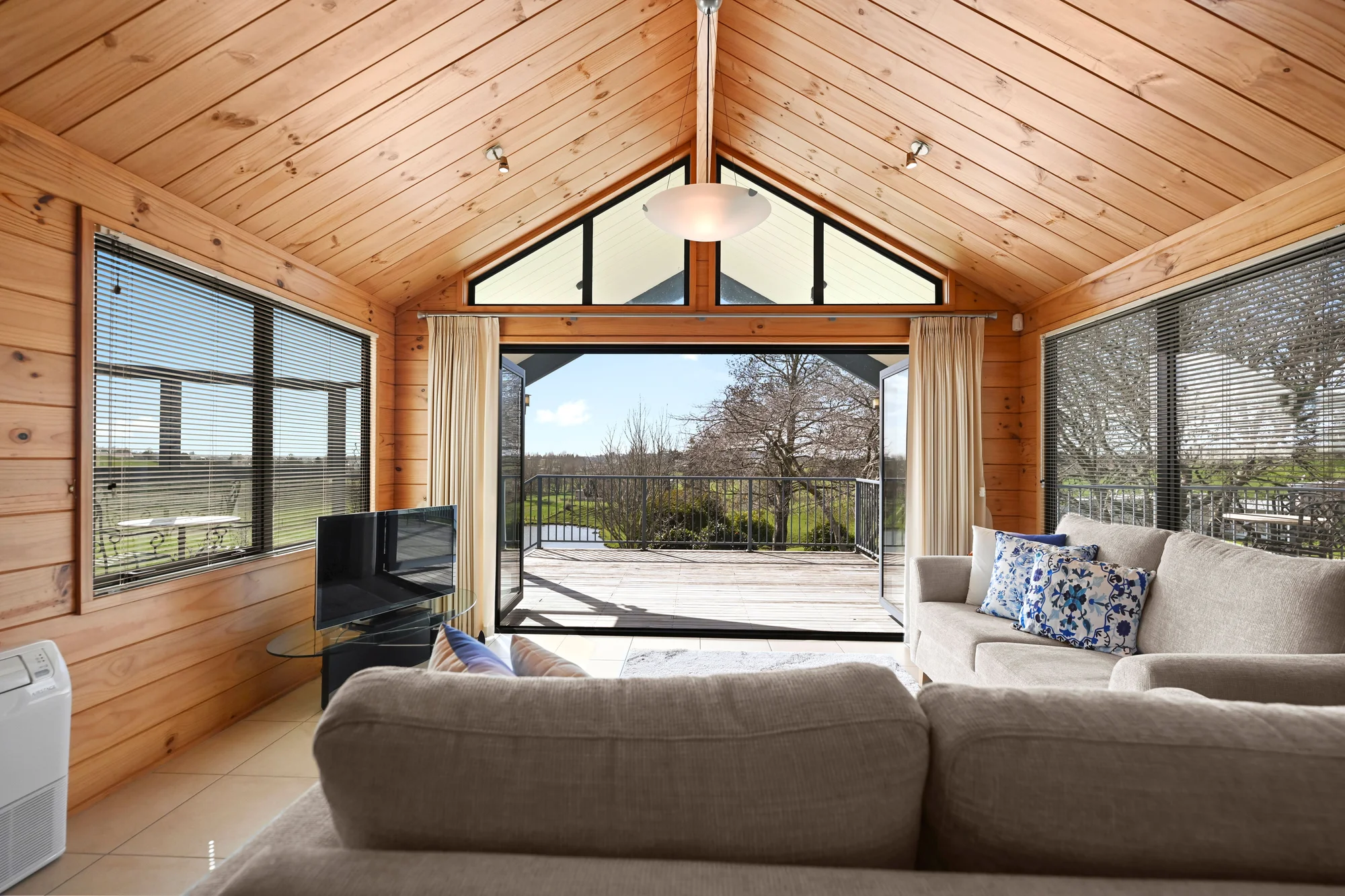 30 Stonebridge Road, Temple View, Hamilton, Waikato, 3 Bedrooms, 2 Bathrooms, Lifestyle Property