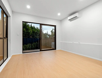 1/1 Edgewood Way, Henderson, Waitakere City, 3 ਕਮਰੇ, 2 ਬਾਥਰੂਮ, Townhouse