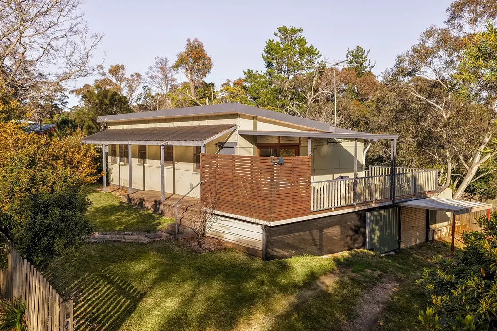 Hazelbrook 3Zimmer Exceptional Space with Exciting Scope to Enhance
