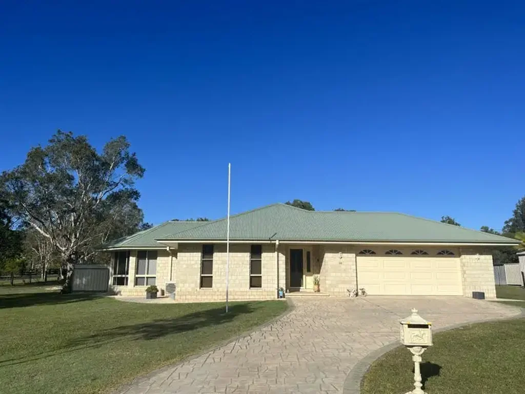Spacious Family Home on 1 Acre in Gulmarrad