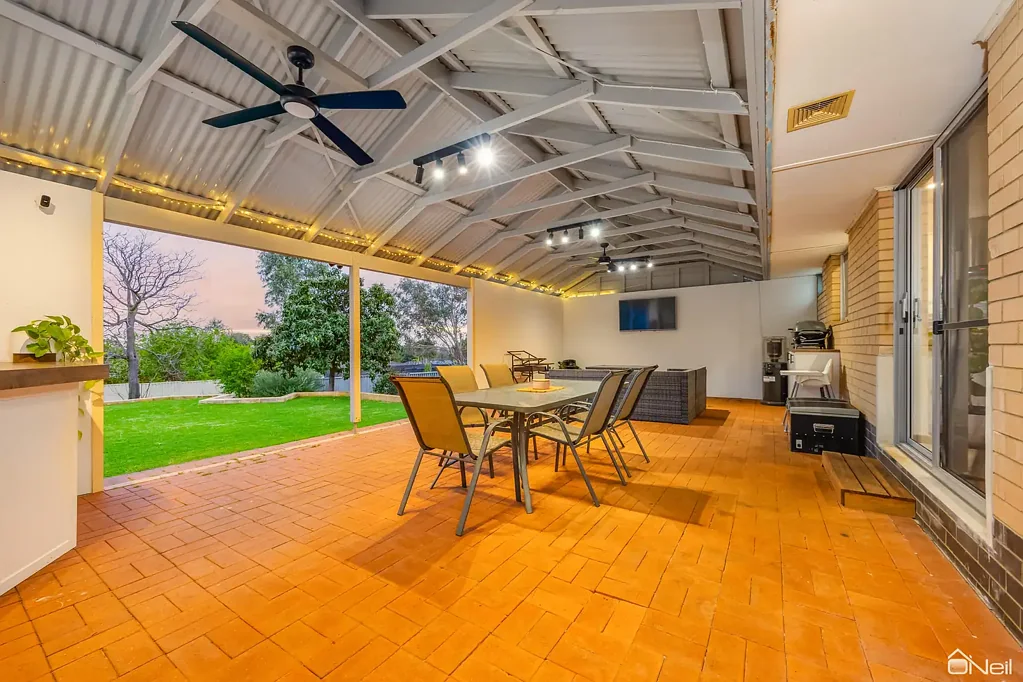 48 Derry Avenue, Mount Nasura, WA 6112