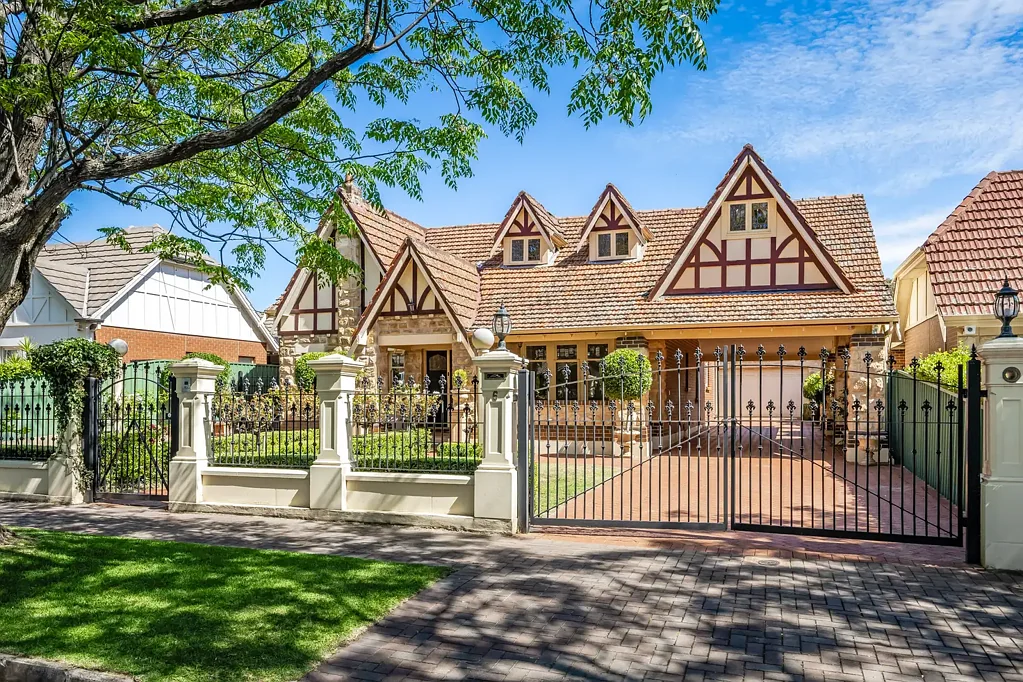 Glenside 5房  A Tudor Classic in Glenside’s Golden Pocket