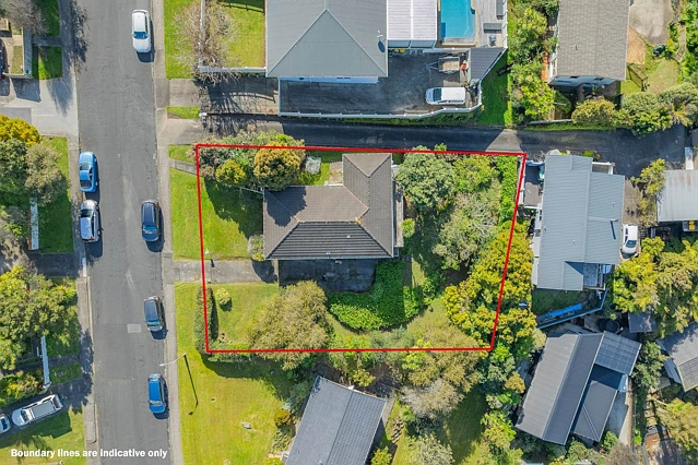 12 Barker Rise, Northcross, North Shore City