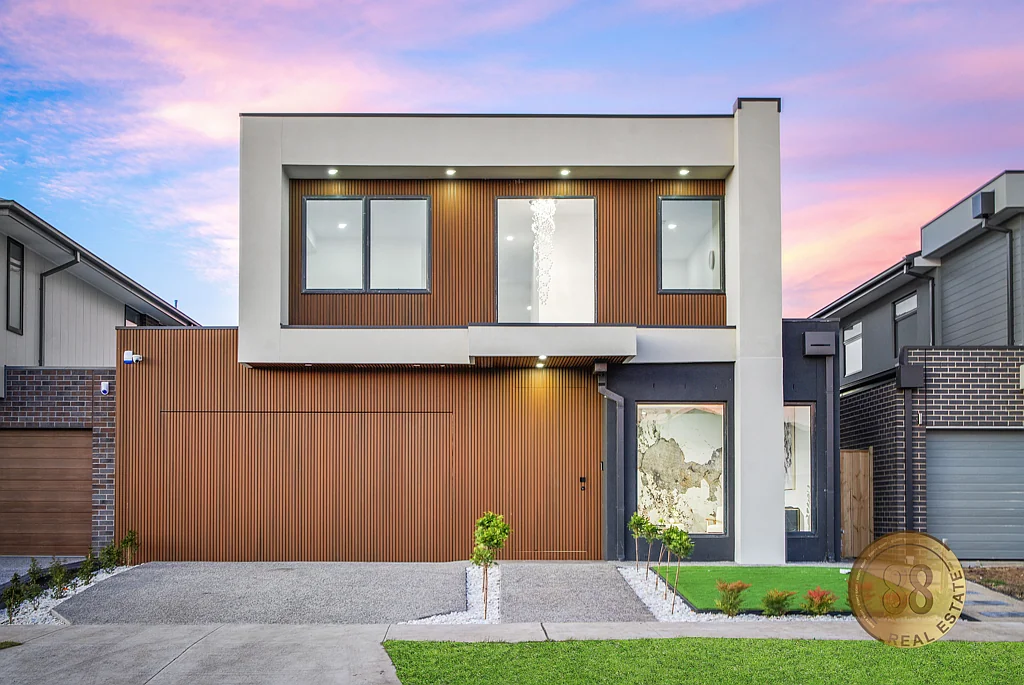 10 Tulla Circuit, Burnside, VIC 3023