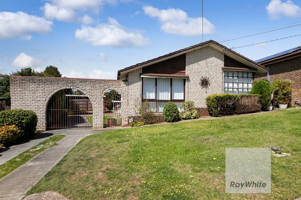 28 Beresford Crescent, Gladstone Park, VIC 3043