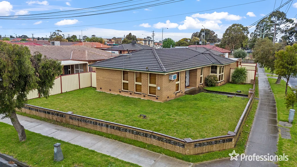 2 Tarana Crescent, Kings Park, VIC 3021