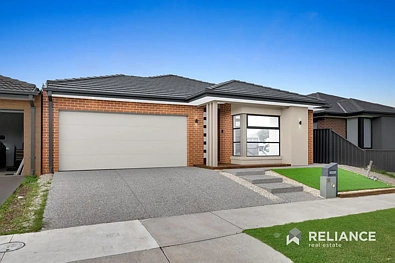 Tarneit 4房 美丽的家庭住宅，提供舒适、便利和现代生活！ A Beautiful Family Home Offering Comfort, Convenience & Modern Living!