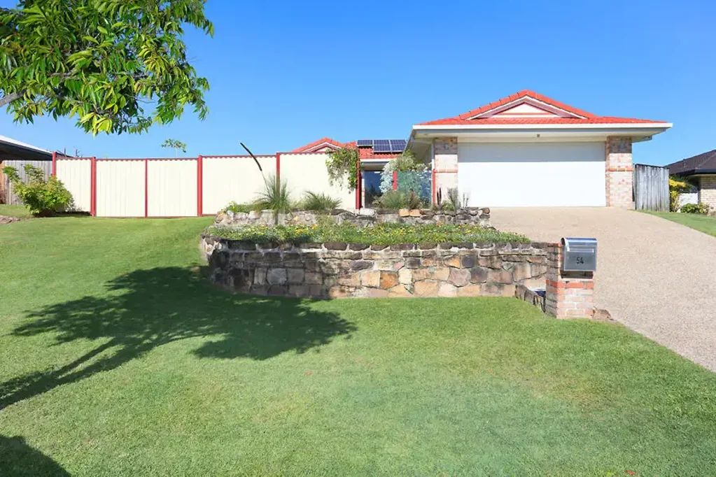 Spacious Family Oasis with Pool and Prime Location