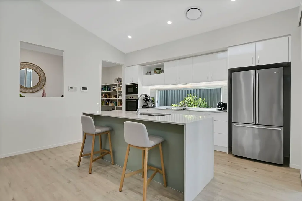 240/25 Banya Ave, Nirimba, QLD 4551