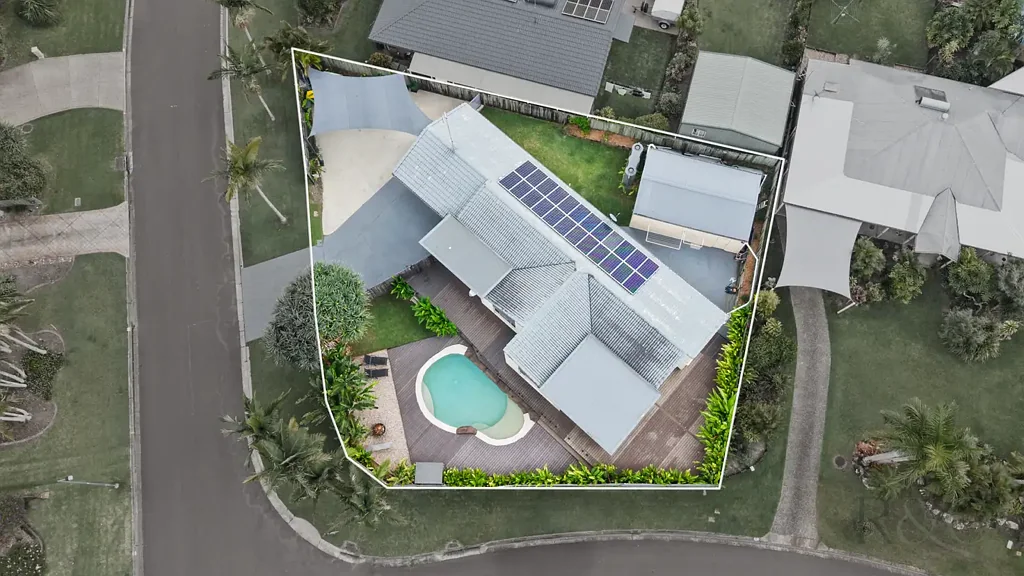 Mountain Creek 4房  Expansive Single-Level Living in a Prime Mountain Creek Pocket