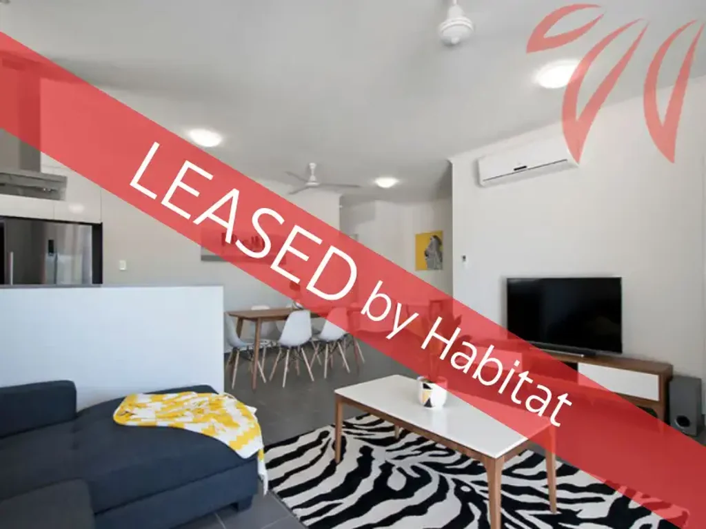 Beautifully presented fully furnished apartment - huge outdoor area!