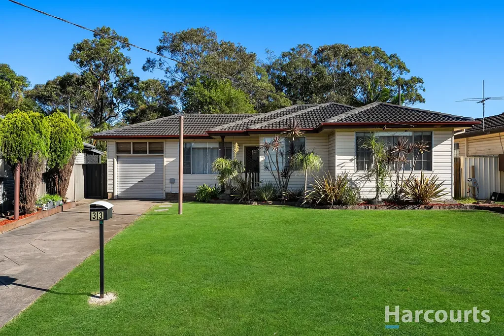 Edgeworth 3房  Relaxed Family Living with Poolside Appeal & Reserve Backdrop