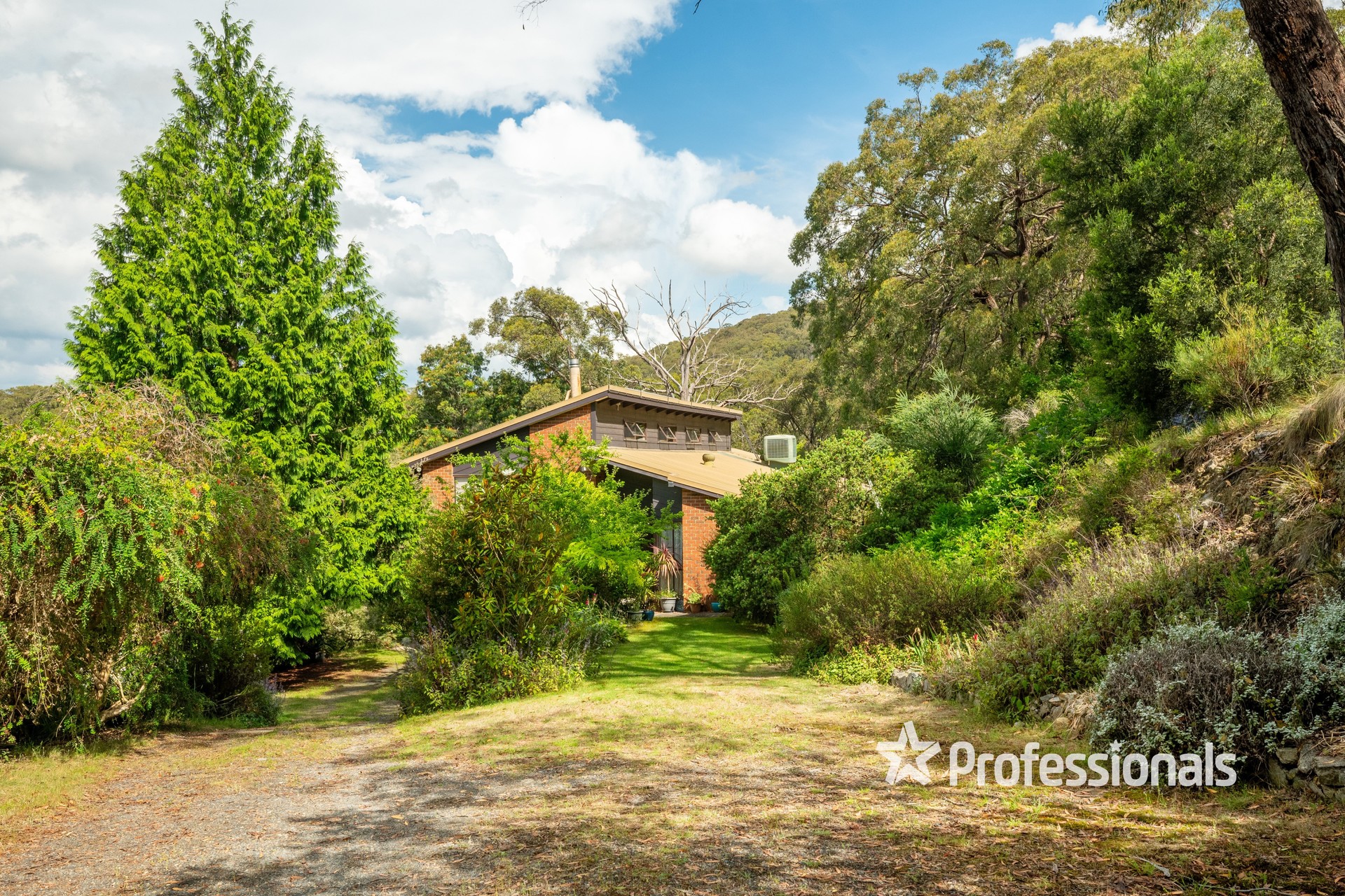 22 VICTORIA ST, YARRA JUNCTION VIC 3797, 0 habitaciones, 0 baños, House