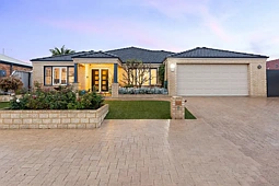 7 Biarritz Pass, Port Kennedy