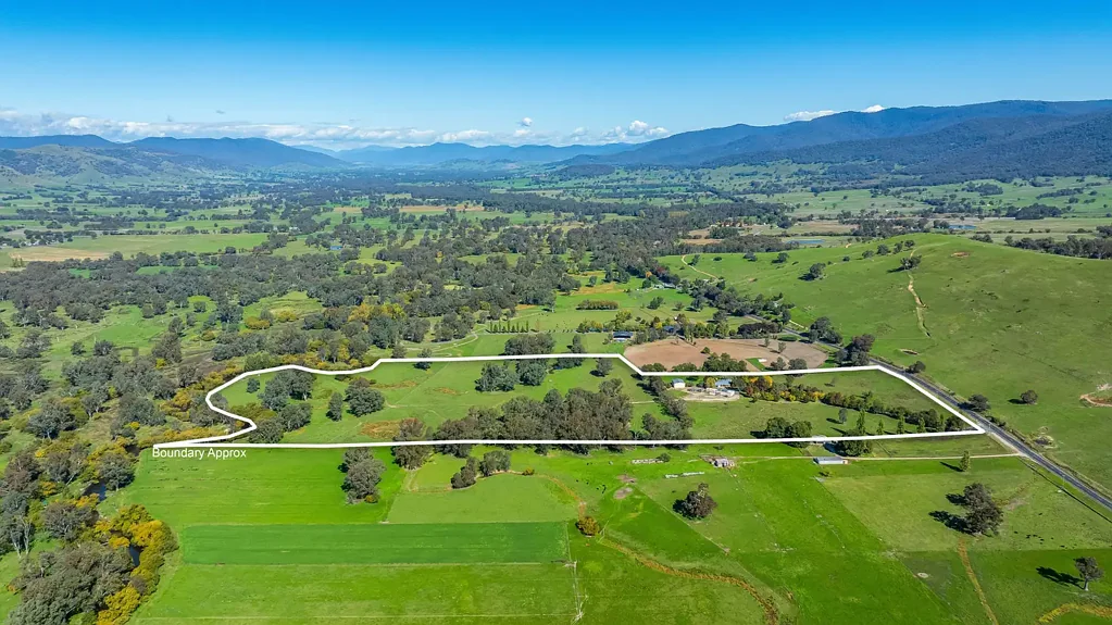 Kergunyah Presenting an exceptional opportunity to acquire a distinguished Kiewa River property in the renowned northeast Victoria region.